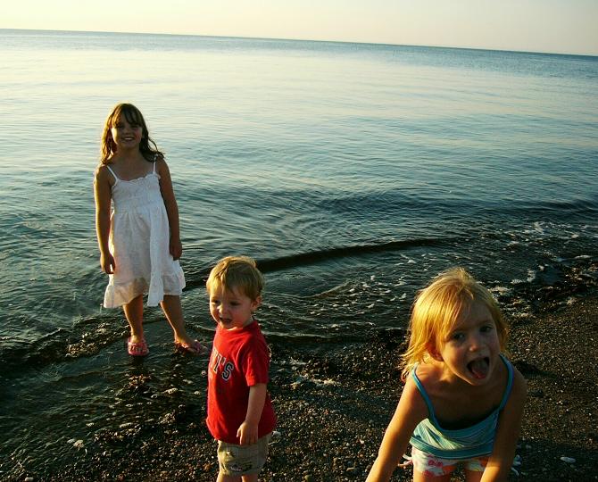 Cousins_On_A_Beach_In_Canada_2008