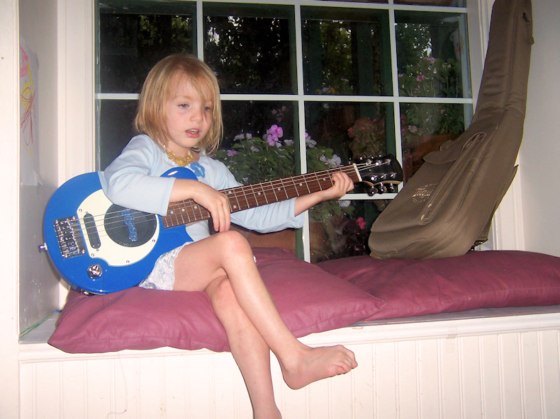 blue_pignose_guitar_age_5